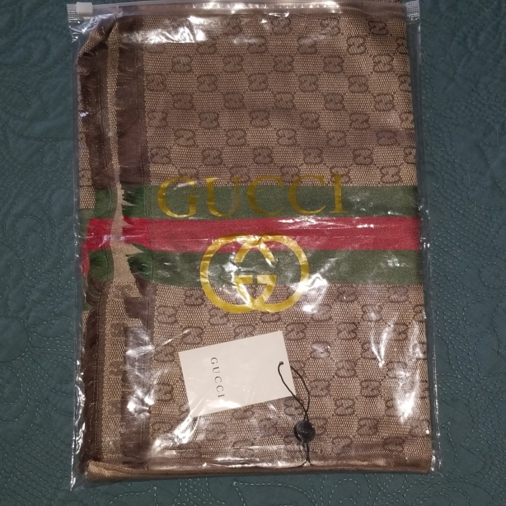 Gucci light brown wool silk scarf